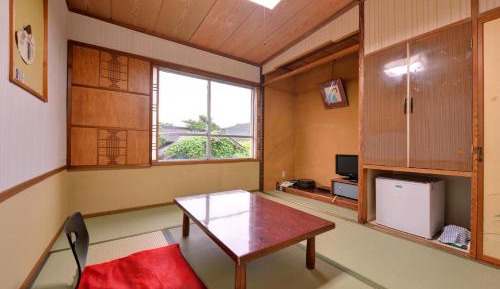 Twin Room with Shared Toilet