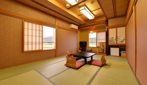 Quadruple Room with Shared Bathroom