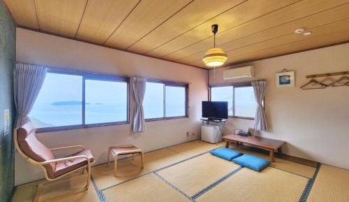 Japanese-Style Room