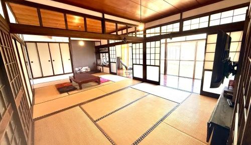 Japanese-Style Room