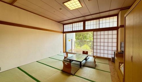 Japanese-Style Room