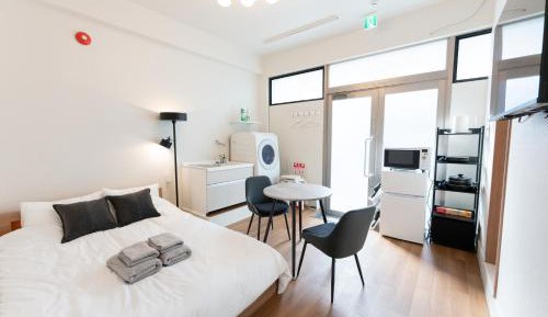 One-Bedroom Deluxe Apartment