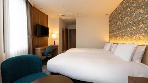 Twin Room with City View
