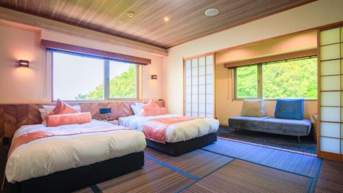 Superior Japanese-Style Room