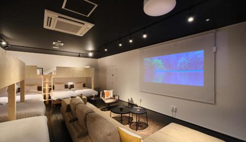 Deluxe One-Bedroom Apartment