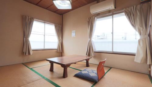 Japanese-Style Room