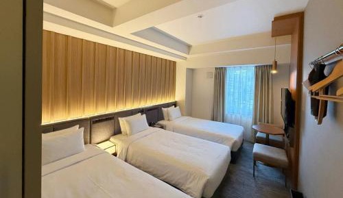 Triple Room with Three Twin Beds