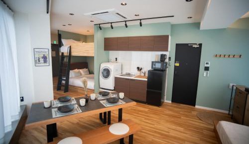 Studio Apartment with Queen Bed