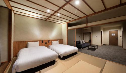Twin Room with Bath