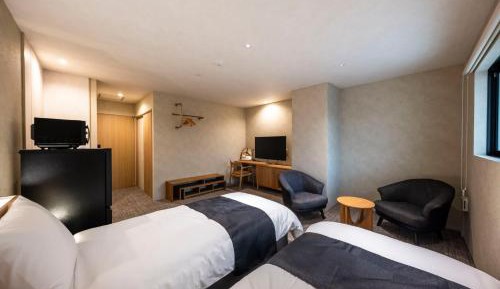 Twin Room with Private Bathroom