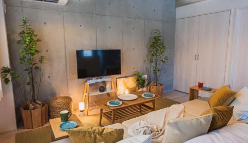 No elevator Low floor 2 double beds + 1 futon