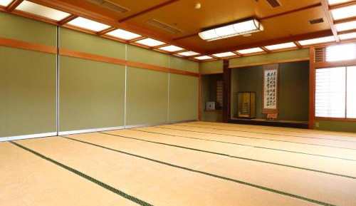 Japanese-Style Room