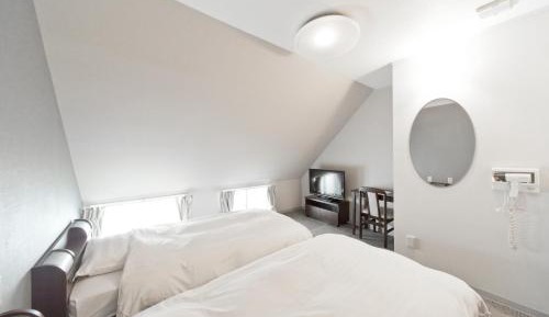 Twin Room - Non-Smoking - Annex