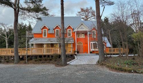 Eight-Bedroom House