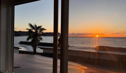 Three-Bedroom Apartment with Ocean View