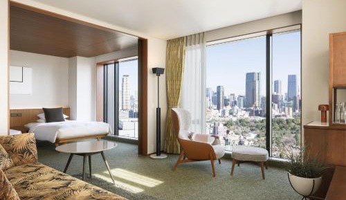 Corner Twin Suite with City View