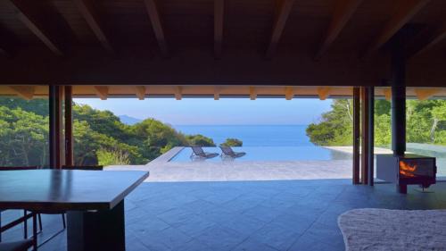 Deluxe Suite with Sea View