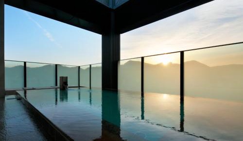 Twin Room with Sofa Bed and Bath with View - Non-Smoking