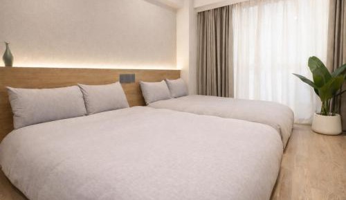 Quadruple Room with Private Bathroom