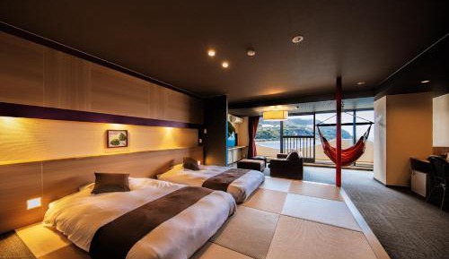 Twin Room with Private External Bathroom