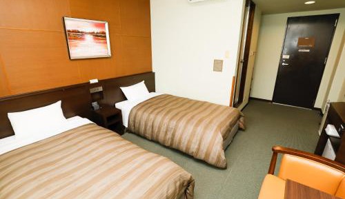 Twin Room with Bathroom