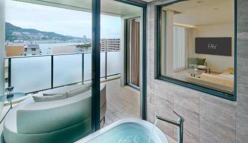 Suite with Rooftop Access