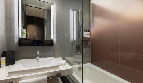 Deluxe Room Twin Beds