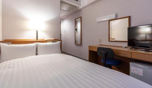 Double Room with Small Double Bed and Private Bathroom - Smoking