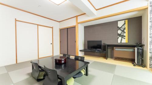 Japanese-Style Classic Room with Shower
