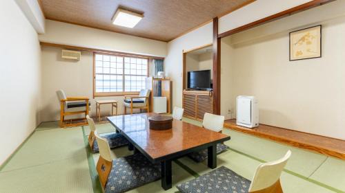 Japanese-Style Junior Suite Room