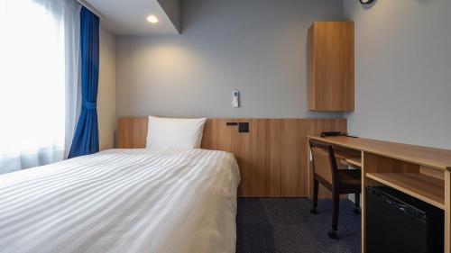 Double Room for Single Use - Electronic Cigarette only