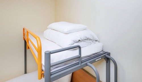 Queen Room with a Loft Bed - Non Smoking