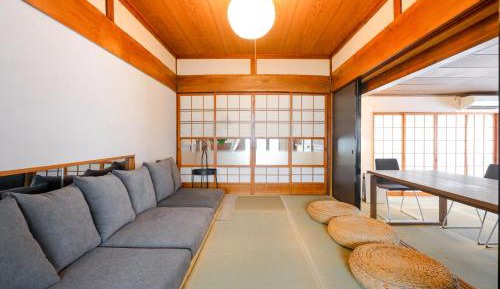 Deluxe Family Room