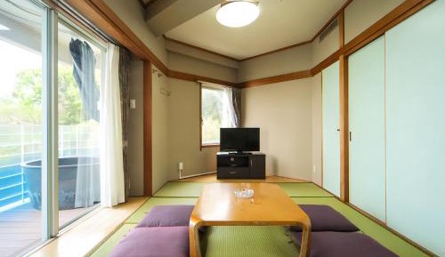 [Japanese style suit] private terrace with open-air bath - Smoking