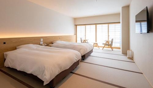 Twin Room with Shower