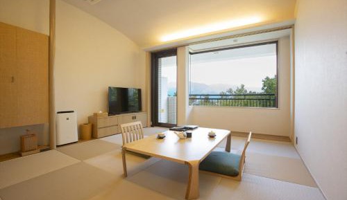Japanese-Style Room