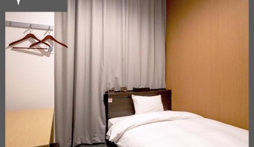 [Male Only] Single Room with Shared Shower and Toilet