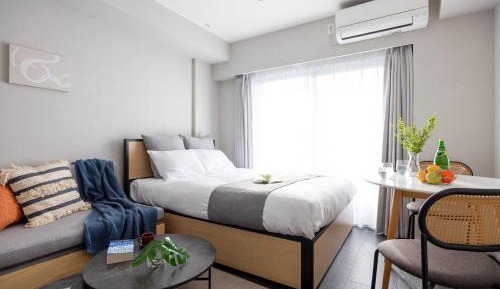 One-Bedroom Apartment with Balcony