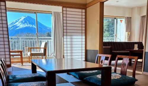 Superior Japanese-Style Room with Mountain View