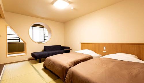 Standard Japanese-Style Twin Bed holds 3 people - Indoor Bath - Non-Smoking