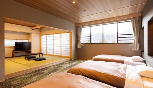 Superior Japanese-Western-Style Triple Room - Indoor Bath - Non-Smoking