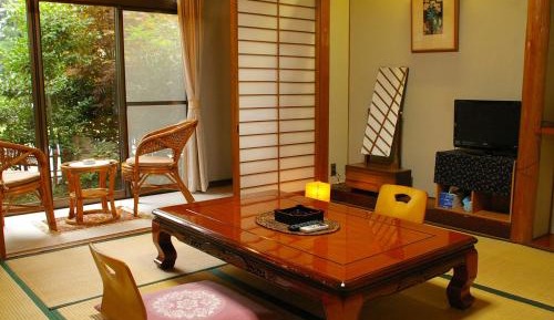 Japanese-Style Quadruple Room with Shared Bathroom