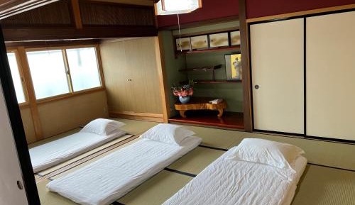 Japanese-Style Room