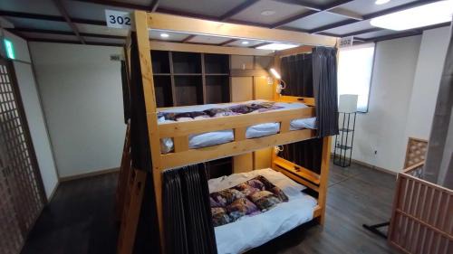 Mixed Dormitory Room