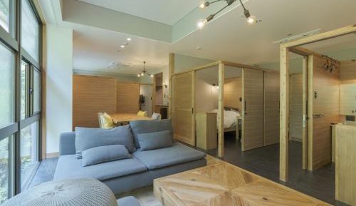 Deluxe Family Room