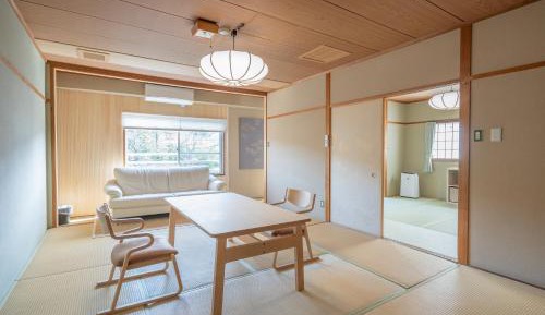 Japanese-Style Family Room -Non-Smoking