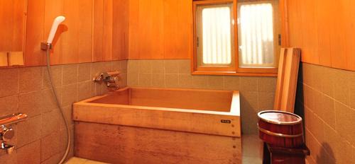 Japanese-Style Room (12+8 Tatami)【庭園特別室】