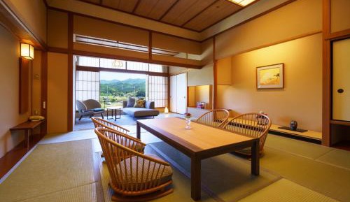 Deluxe Japanese-Style Room