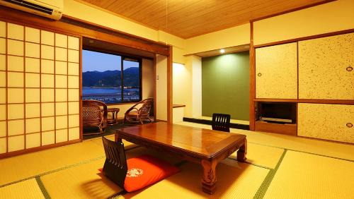 Economy Quadruple Room