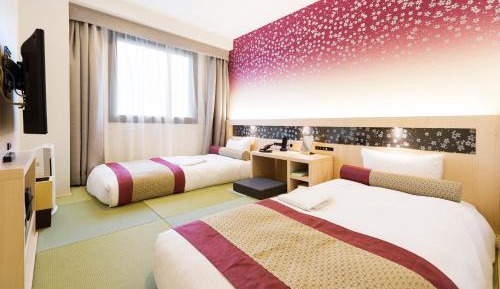 Top Floor - Sakura Twin Room - Non-Smoking